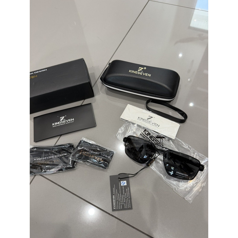 KINGSEVEN Rectangular Frame Sunglasses Men UV400 Polarization N7719 black gray